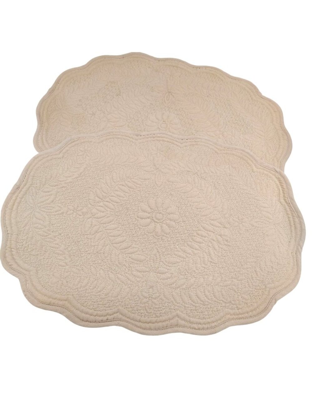 Beige Placemats Set of 2 Floral Embroidered Scalloped Edge Cottage Quilted
